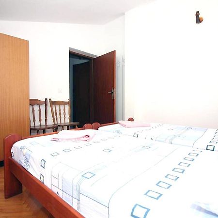 Charming Apartment In Tisno With 2 Bedrooms And Air Conditioning Exterior photo