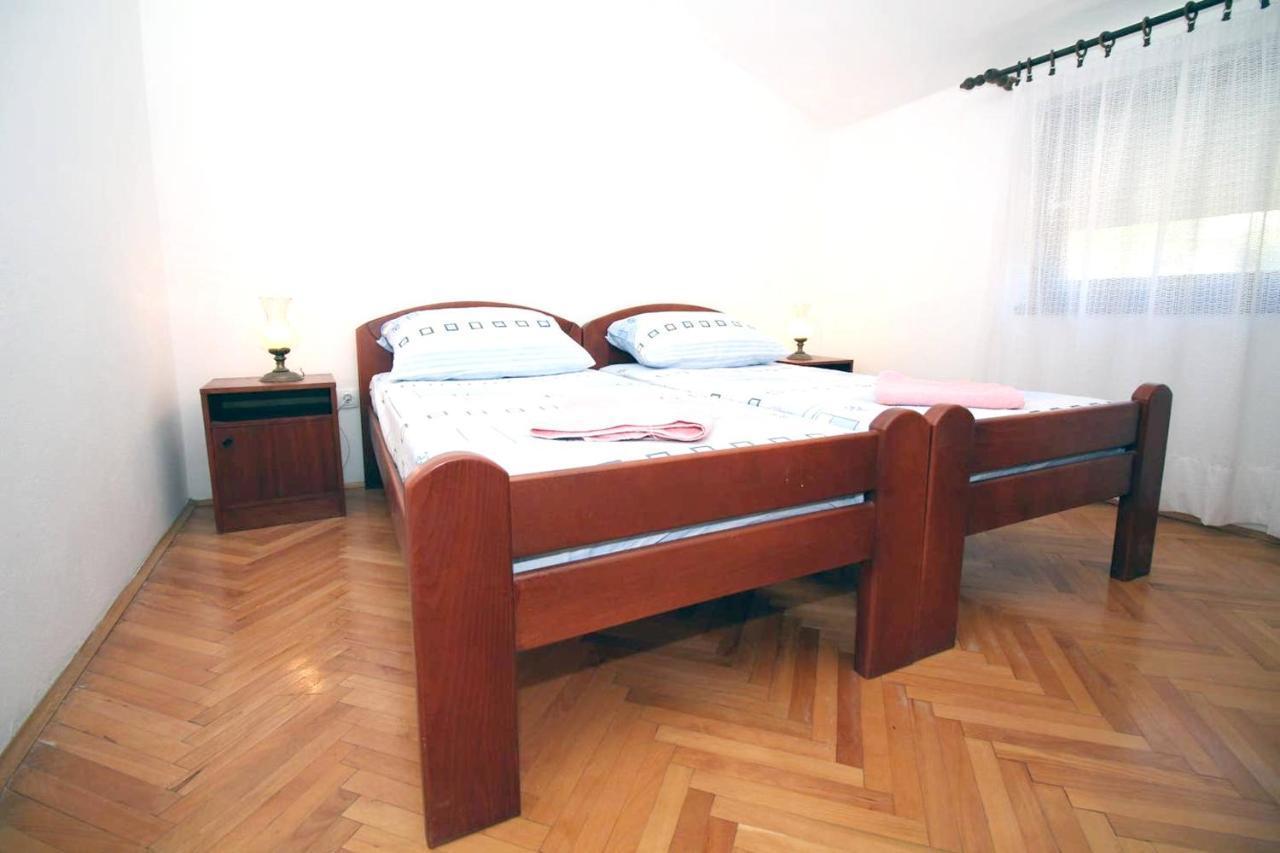 Charming Apartment In Tisno With 2 Bedrooms And Air Conditioning Exterior photo