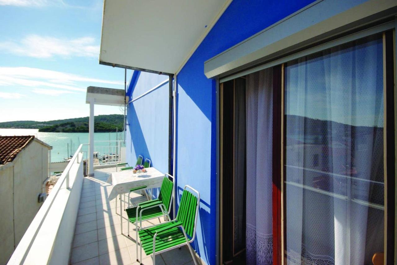 Charming Apartment In Tisno With 2 Bedrooms And Air Conditioning Exterior photo