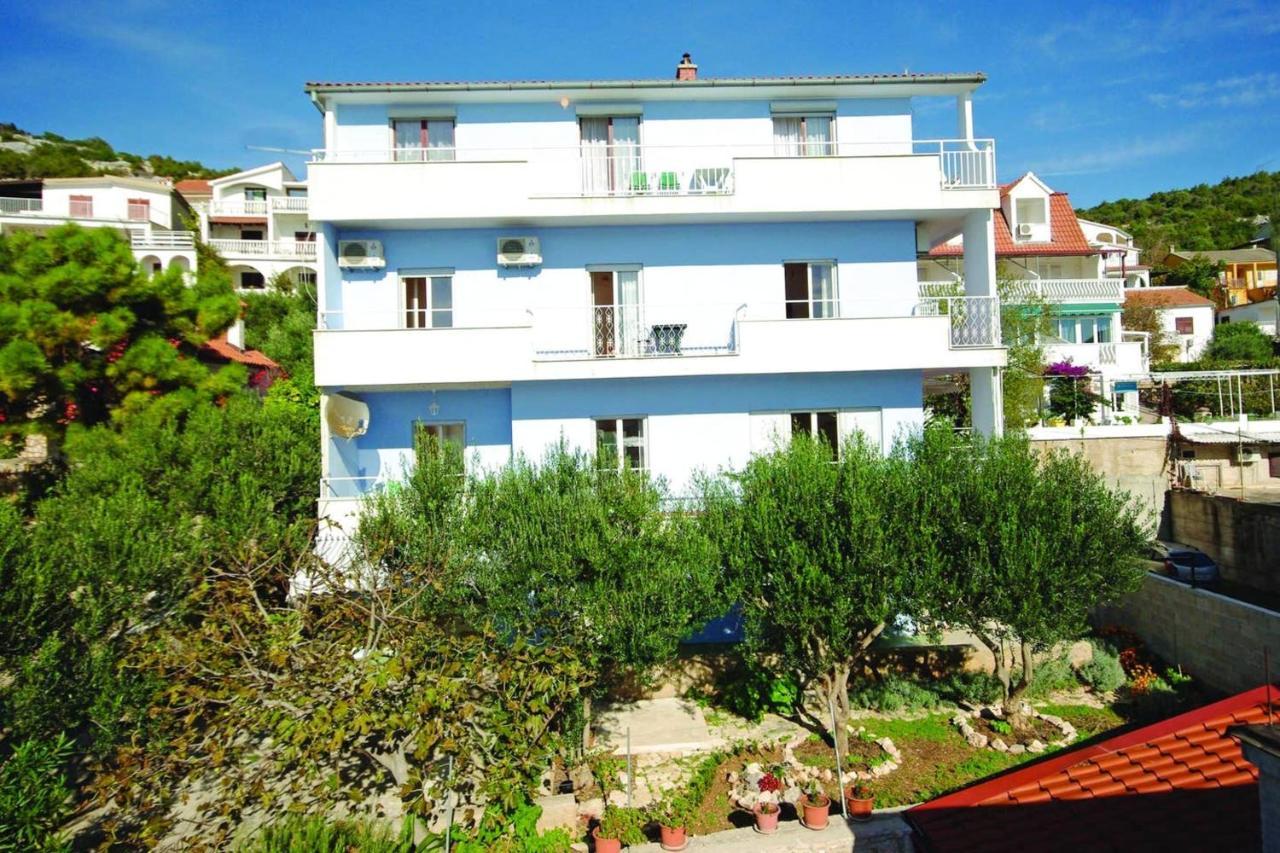Charming Apartment In Tisno With 2 Bedrooms And Air Conditioning Exterior photo